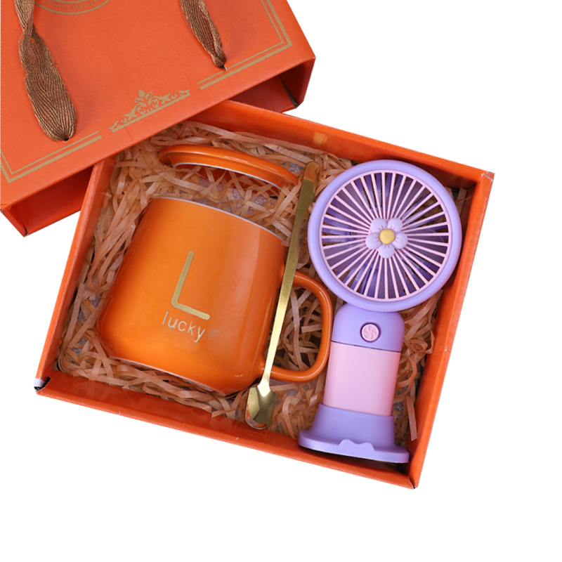 Customized Luxury Gift Box Promotional Cooperative Mug with Fan Wedding Gifts for Guests Practical Women's Family Kids Gift Set