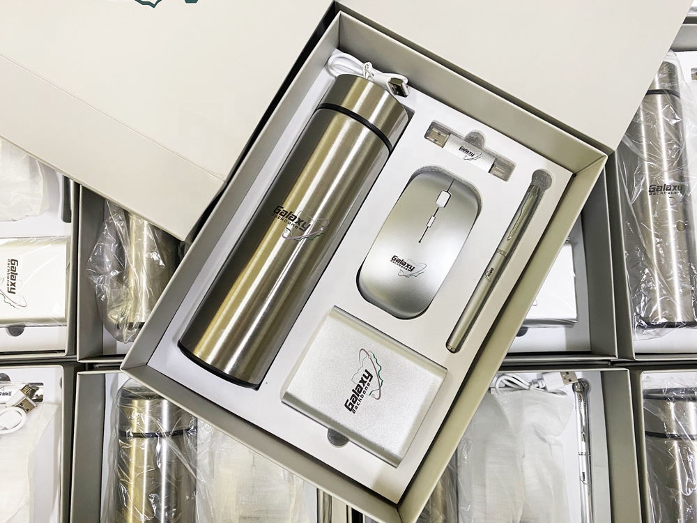 Customized Corporate Souvenirs Gift Item Promotional Thermos Flask Usb Bank Office Executive Combo Set Business Gift Set for Men 3