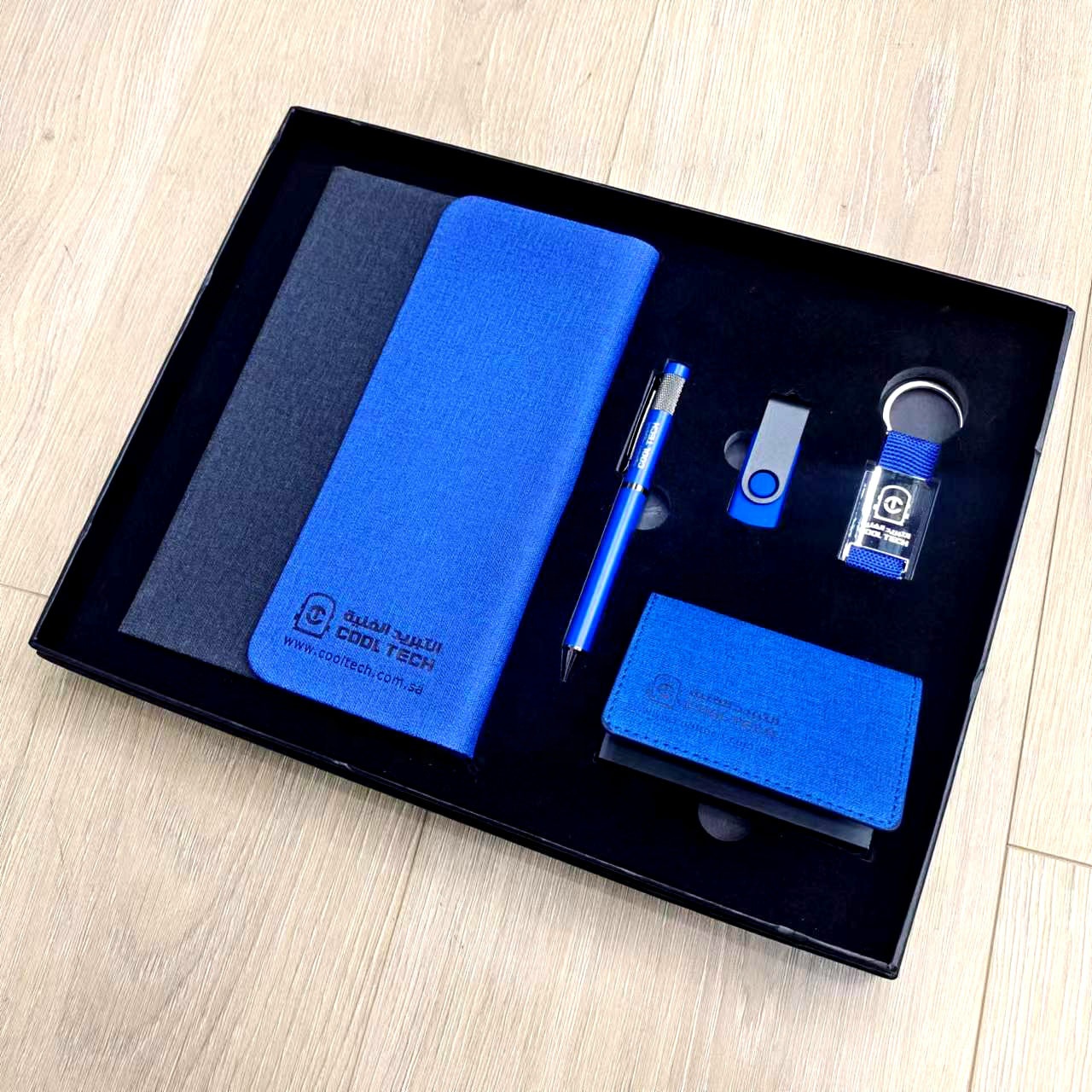 Wholesale Luxury Business Gift Set Five Piece Laptop USB Drive Set Custom Key Chain logo 5 in 1 Set Fathers Day Gifts