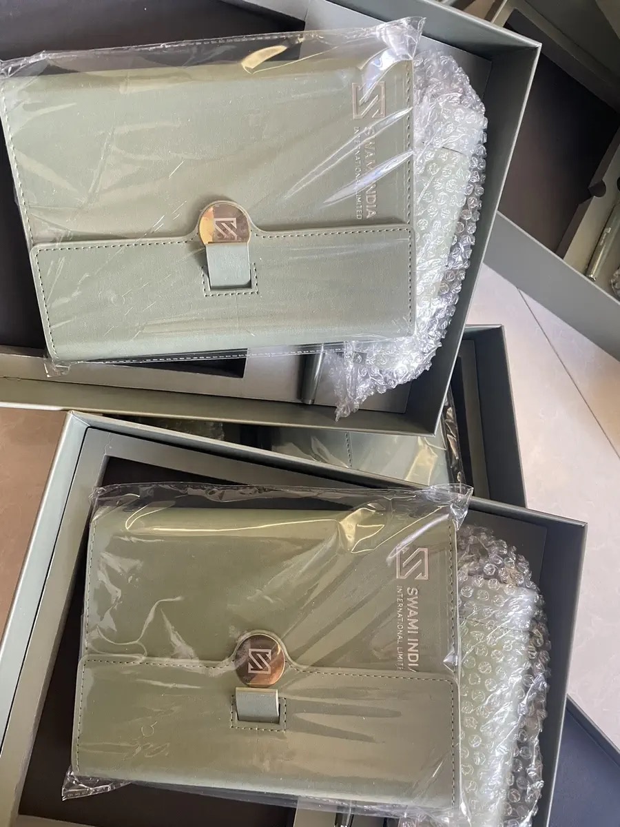 Custom Business Souvenir A5 Loose-leaf Pu Notebook with Pen Bottle Personalized Promotional Corporate Giveaways Journal Gift Set 3