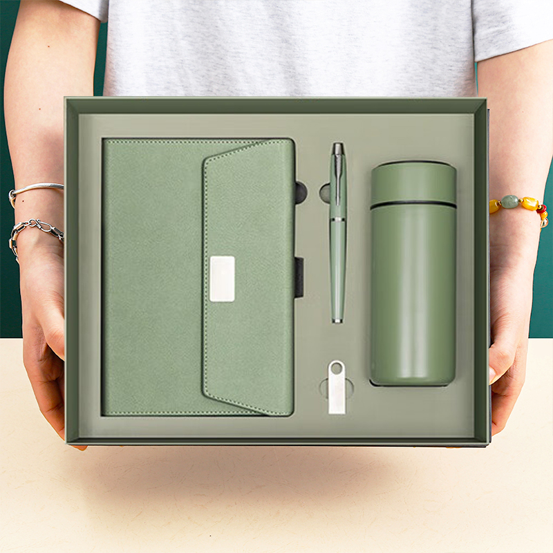 Promotional Giveaways Personalized Custom A5 Notebook with Pen Thermos Employee Business Executive Corporate Gift Box Set