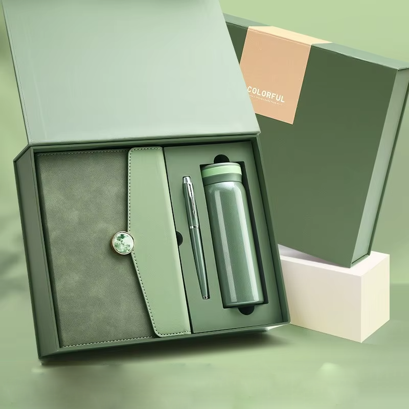 Customized Luxury Magnetic A5 Journal Notebook Pen Thermos Cup Silk Screen Printed Corporate Promotion Business Gift Box Set
