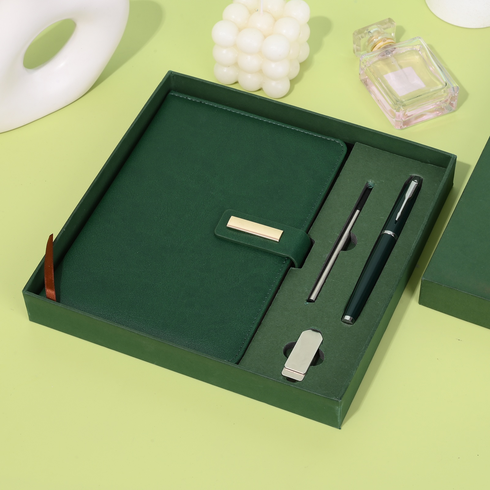 Custom Promotional Luxury Gifts Items Leather Notebook Business Gift Box Set Package With Pen and USB Driver Corporate Gift Sets 3