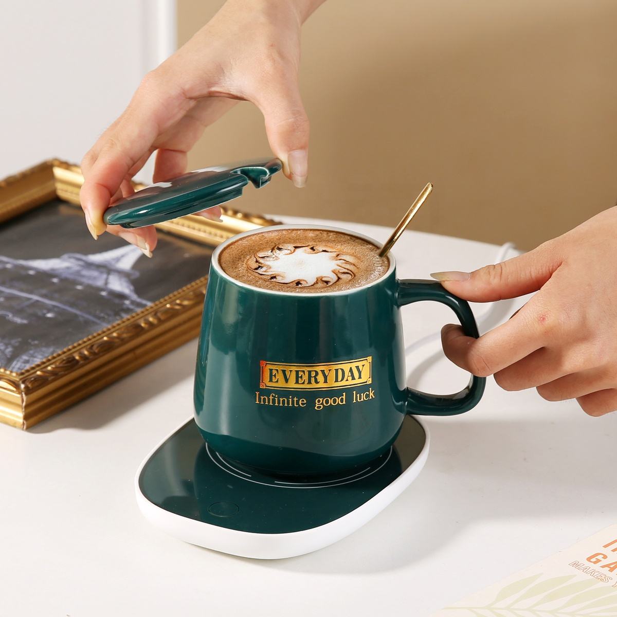 Custom Logo Smart Heating Pad Temperature Control Ceramic Heated Coffee Mug Wedding Gift Set Electric Charging Cup Warmer 3