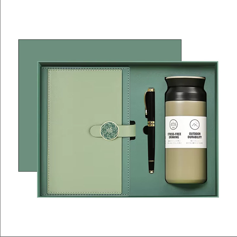 Wholesale Customized Logo Personalised Bottle and Notebook with Pen Corporate Souvenir Office Promotion for Business Gift Set