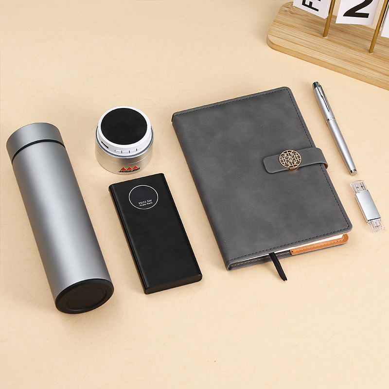 Luxury Pu Leather Business Corporate Notebook Rollerball Pen Water Cup Business Card Holder Flash Drive Conference Gift Box Set 3