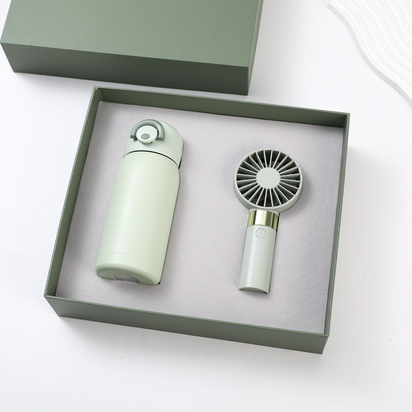 High Quality Mini Fan and 350ml Stainless Steel Vaccum Flask Corporate Gift Set Can Custom logo for Business Promotion