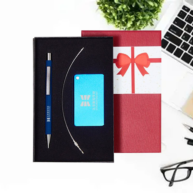 Besery Promotional Popular Design Passport Holder Cover Family Travel Luggage Tag with Metal Pen for Business Corporate Gift Set