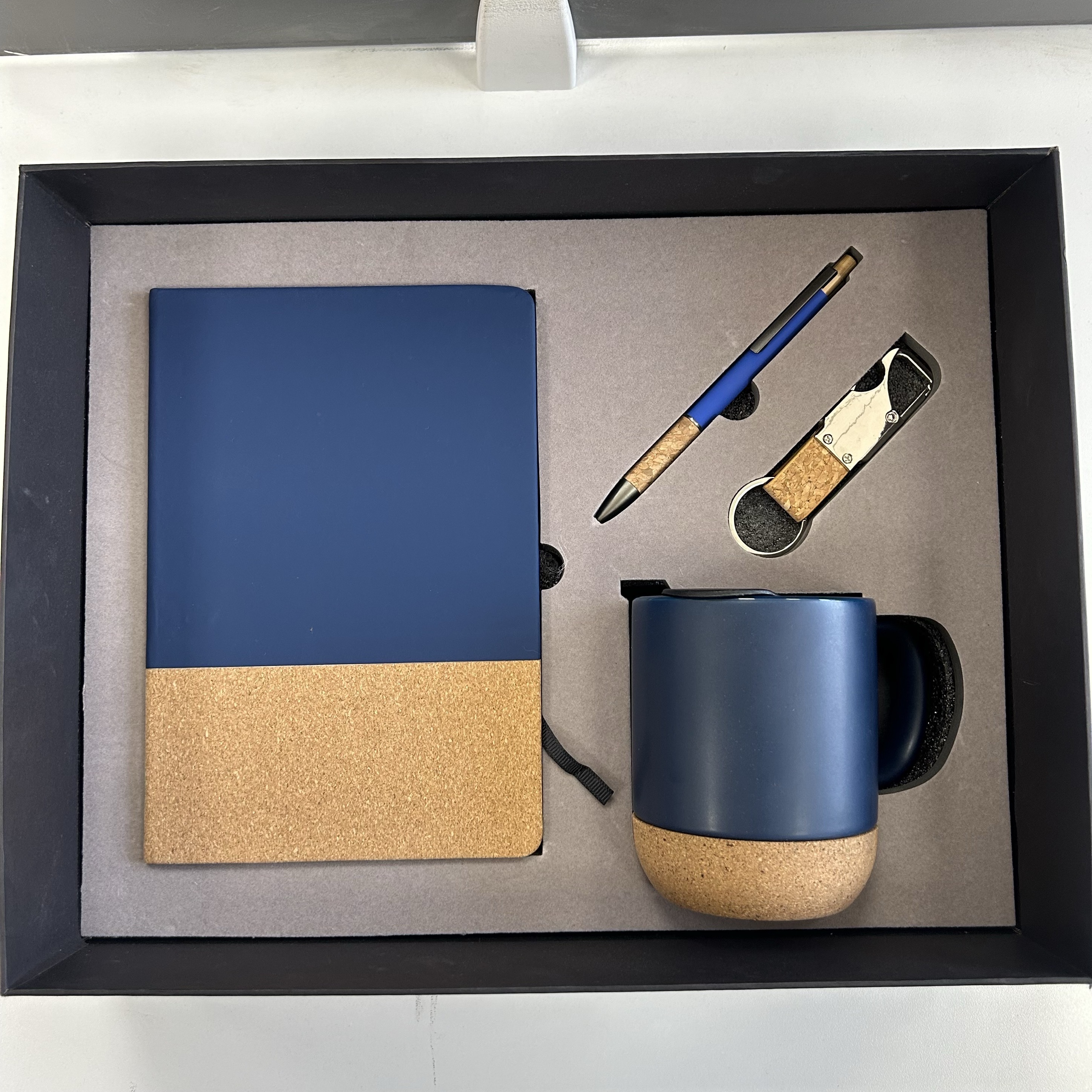 Personalized Promotional Engravable Corporate Gift Set Advertising Custom Logo Business Notebook with Pen Keychain Gift Box Set