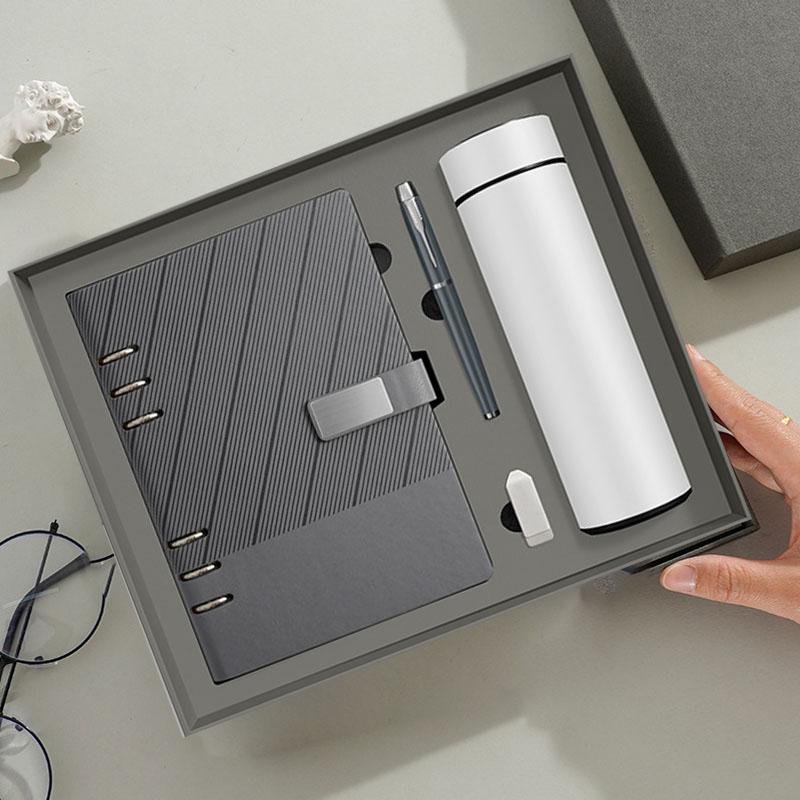 2025 Customized Business PU Leather Spiral A5 Notepad Diary Notebook Gift Set with Pen Corporate Promotional Gift 2