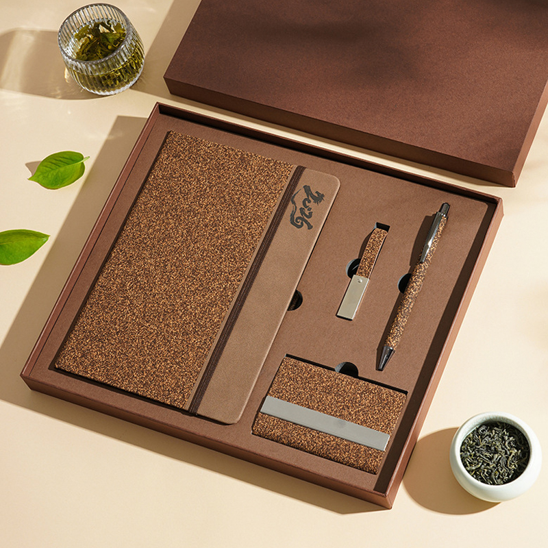 2026 Custom High Quality Promotional Corporate Work Gift Wholesale Card Holder Usb Souvenir Gift Promotional Business Gift Set