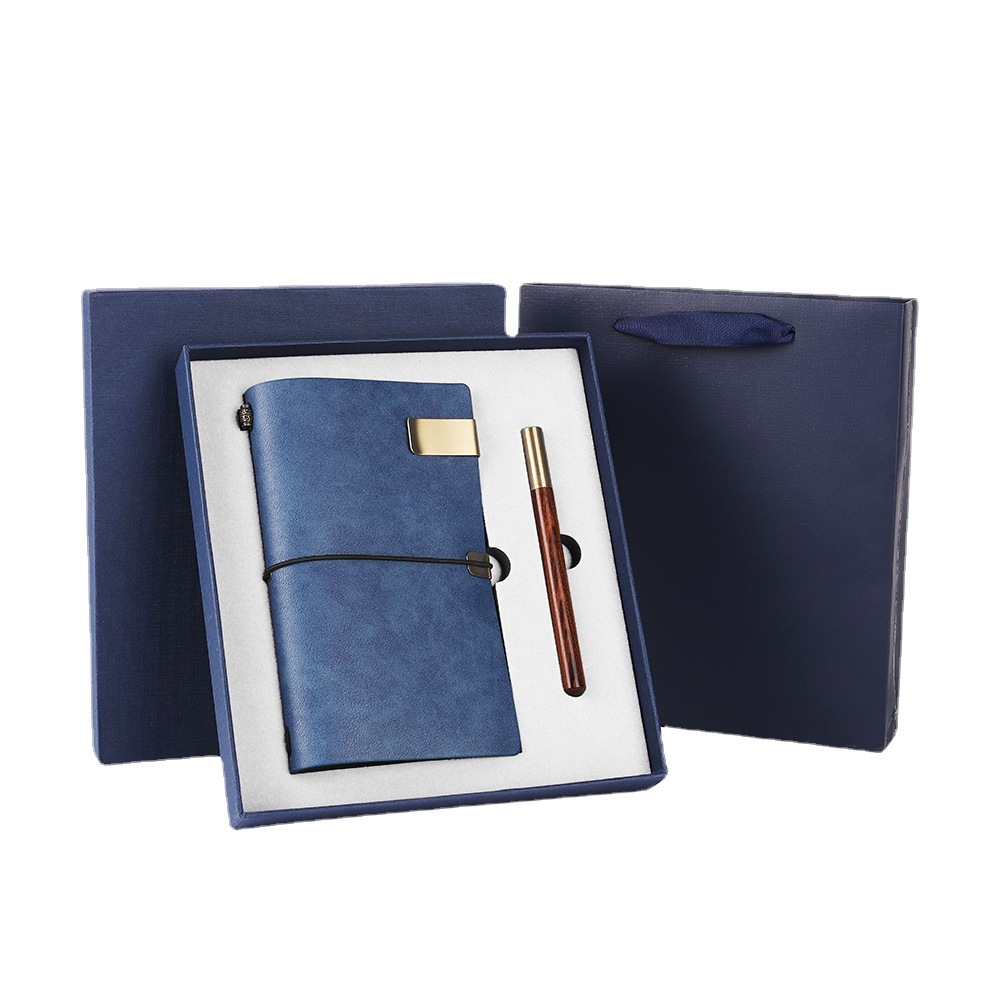 A6 Modern Leather Hand Ledger Mahogany Pen Set School Notebook Strap Travel Diary Embossed Logo Business Corporate Gift 2-Piece