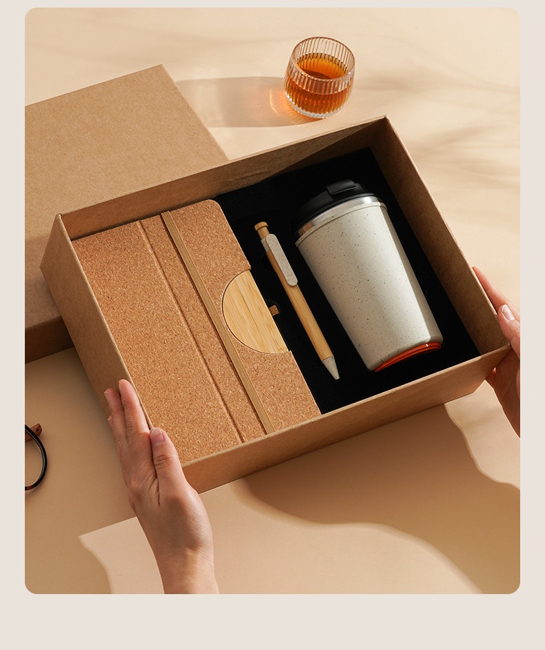 Professional Personalized 3-in-1 Sleek Notebook Pen Vacuum InsulatedBottle Set for High School Graduates Executive Gift Set