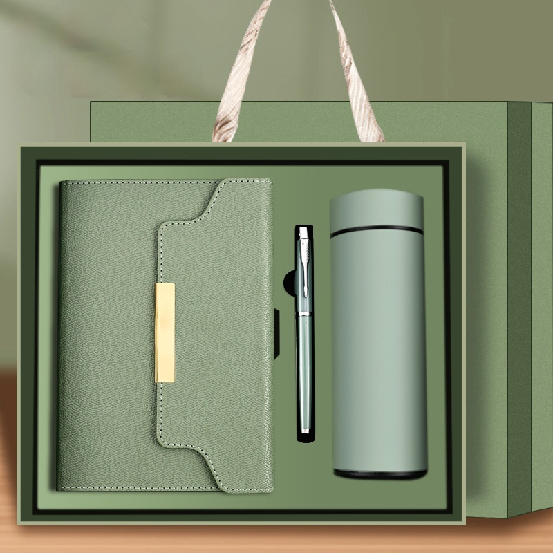Elegant Custom Logo 3-in-1 Executive Notebook Pen Drinking WaterBottle Set for Corporate Welcoming Gifts Business Gift Set